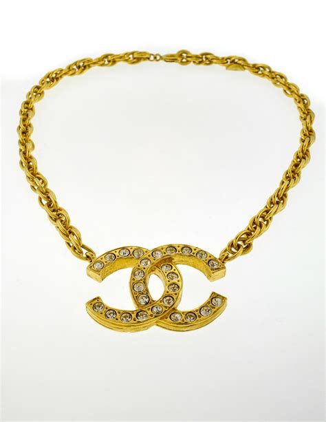 collier vintage chanel|Chanel necklace with diamonds.